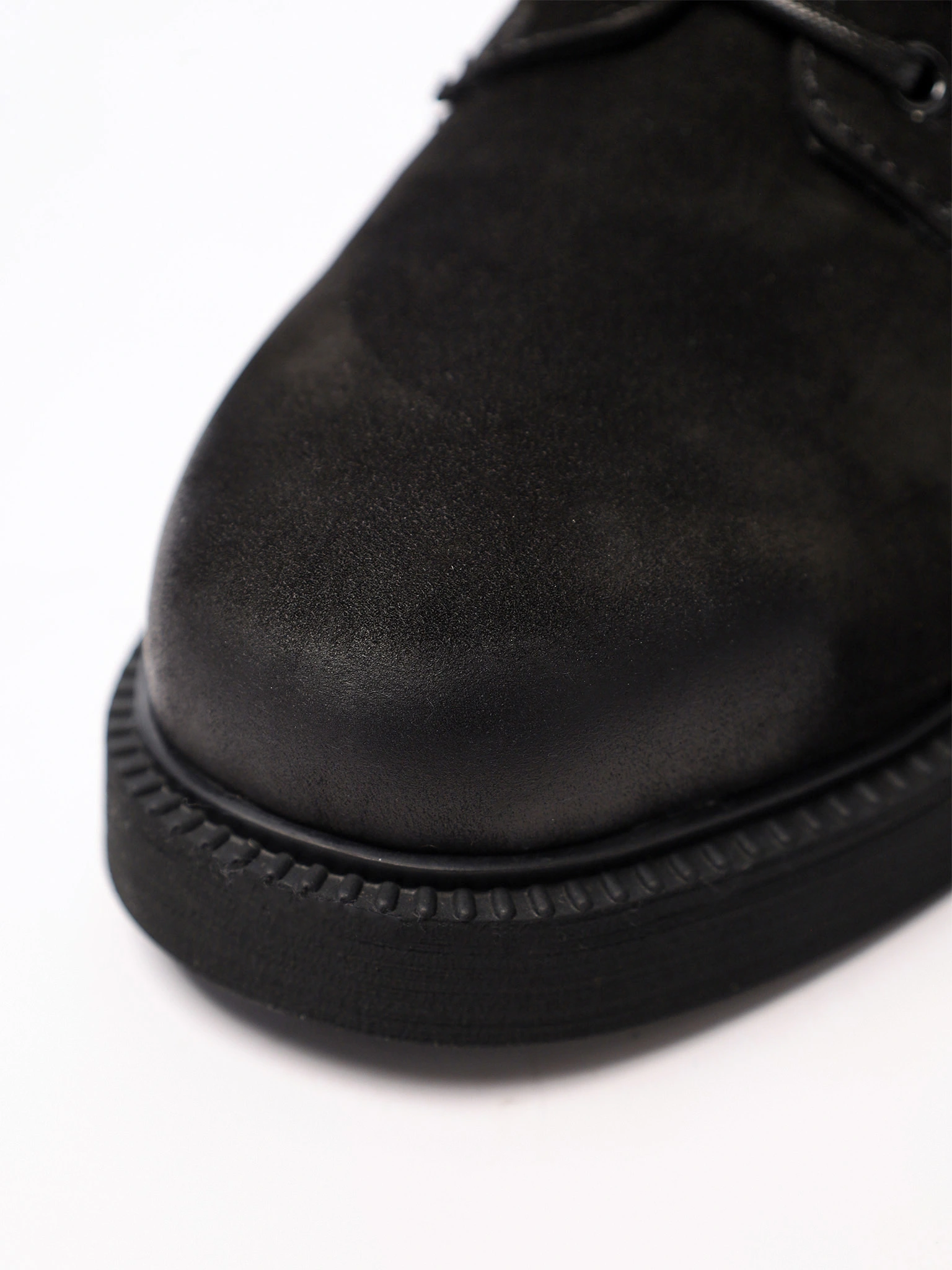 Ботинки-дерби черного цвета на среднем каблуке